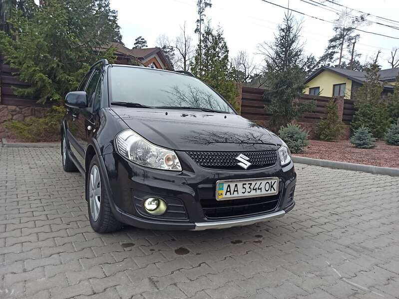 Позашляховик / Кросовер Suzuki SX4 2014 в Києві