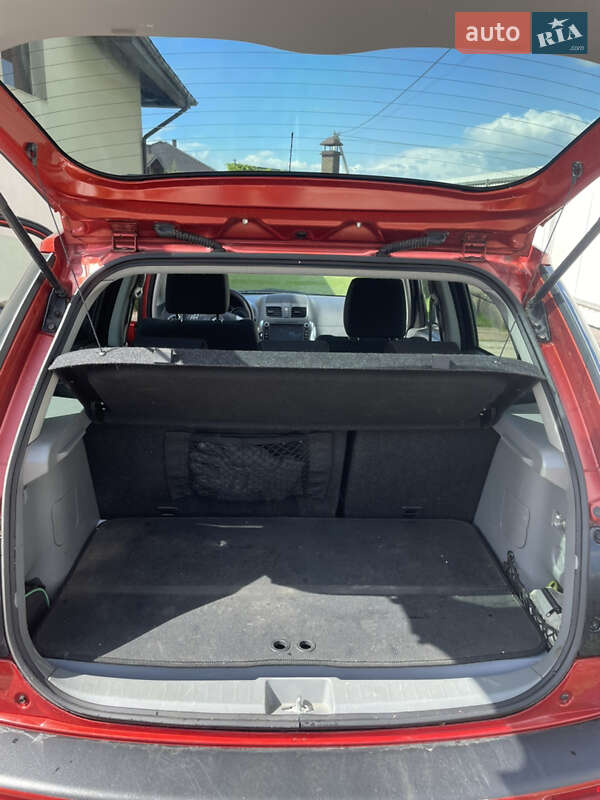 Позашляховик / Кросовер Suzuki SX4 2012 в Ужгороді