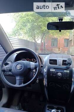 Внедорожник / Кроссовер Suzuki SX4 2011 в Славянске