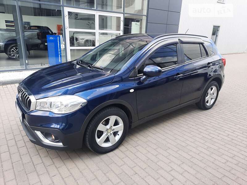 Позашляховик / Кросовер Suzuki SX4 2018 в Хмельницькому