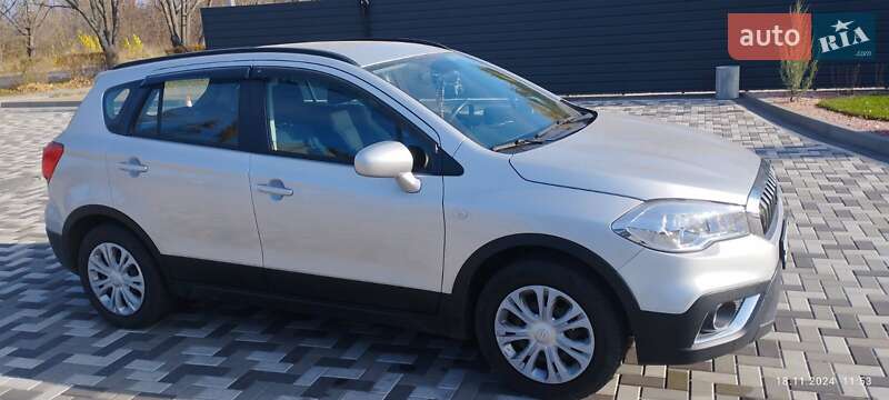 Позашляховик / Кросовер Suzuki SX4 2019 в Каневі