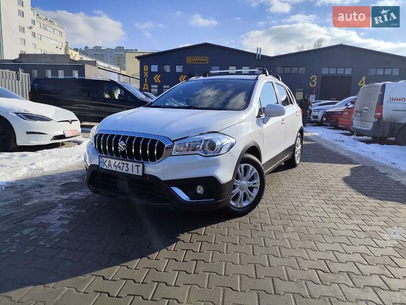 Позашляховик / Кросовер Suzuki SX4 2017 в Києві