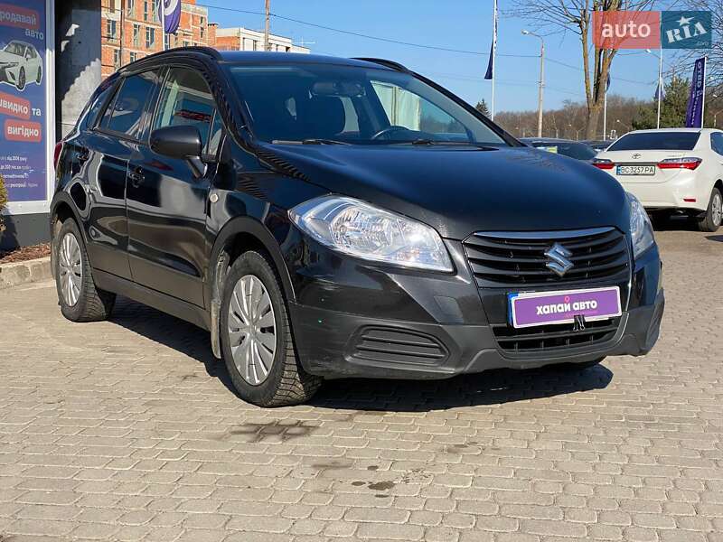 Внедорожник / Кроссовер Suzuki SX4 2016 в Львове
