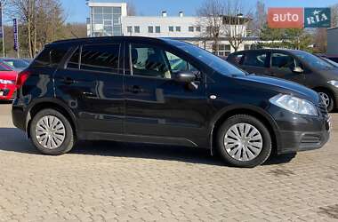 Внедорожник / Кроссовер Suzuki SX4 2016 в 
