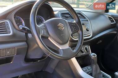 Внедорожник / Кроссовер Suzuki SX4 2016 в 