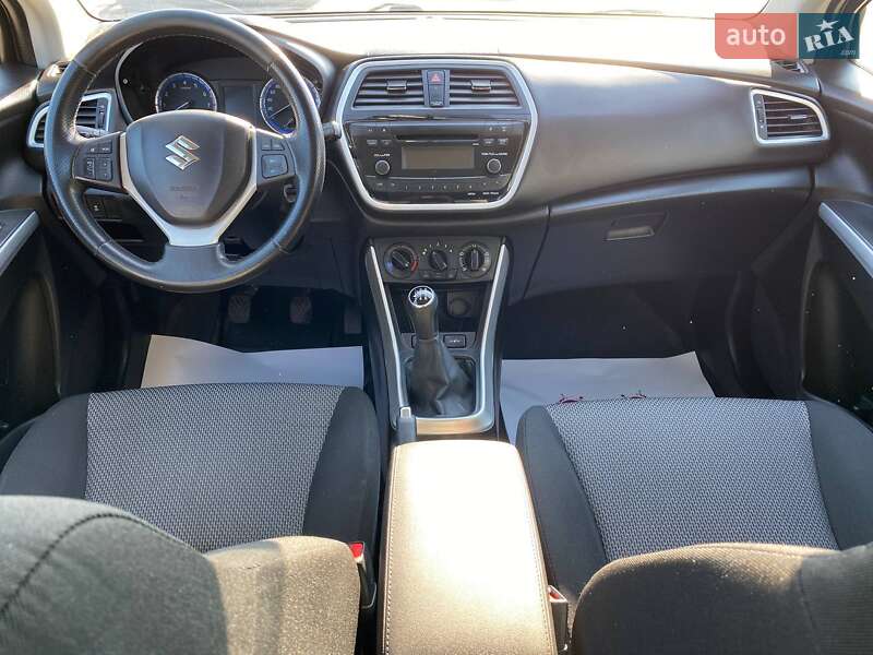 Внедорожник / Кроссовер Suzuki SX4 2016 в Львове