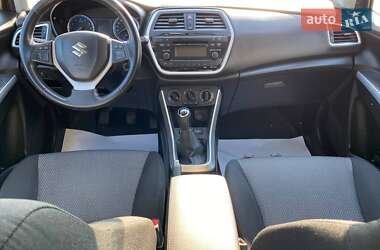 Внедорожник / Кроссовер Suzuki SX4 2016 в 
