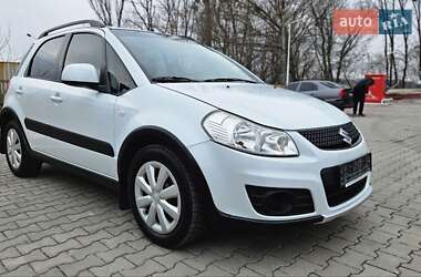 Внедорожник / Кроссовер Suzuki SX4 2012 в 