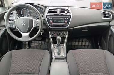 Позашляховик / Кросовер Suzuki SX4 2019 в 
