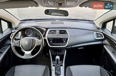 Внедорожник / Кроссовер Suzuki SX4 2016 в 
