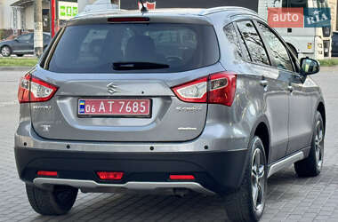 Внедорожник / Кроссовер Suzuki SX4 2016 в 