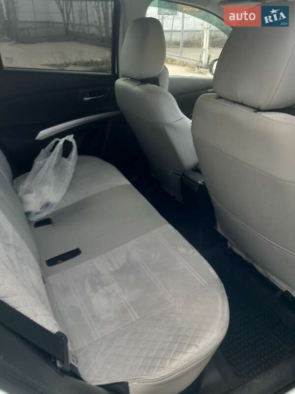 Позашляховик / Кросовер Suzuki SX4 2017 в Миколаєві