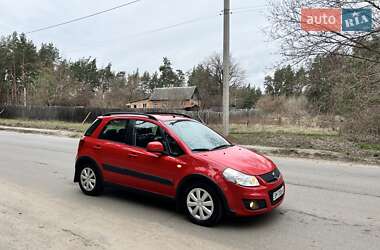 Внедорожник / Кроссовер Suzuki SX4 2014 в 