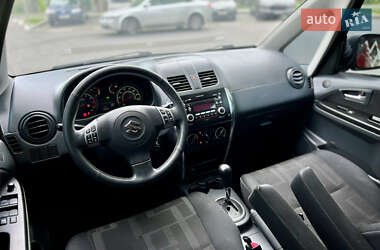 Внедорожник / Кроссовер Suzuki SX4 2011 в 
