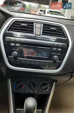 Внедорожник / Кроссовер Suzuki SX4 2019 в 
