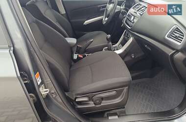Позашляховик / Кросовер Suzuki SX4 2017 в 