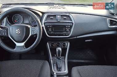 Позашляховик / Кросовер Suzuki SX4 2017 в 