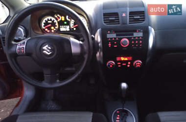 Внедорожник / Кроссовер Suzuki SX4 2010 в 