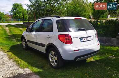 Внедорожник / Кроссовер Suzuki SX4 2011 в Тернополе