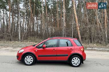 Позашляховик / Кросовер Suzuki SX4 2014 в 