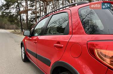 Позашляховик / Кросовер Suzuki SX4 2014 в 