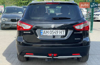 Внедорожник / Кроссовер Suzuki SX4 2015 в 