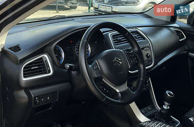 Внедорожник / Кроссовер Suzuki SX4 2015 в 