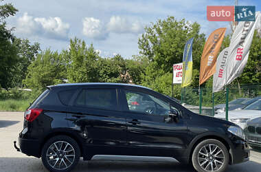 Внедорожник / Кроссовер Suzuki SX4 2015 в 