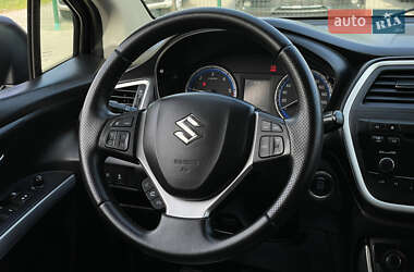 Внедорожник / Кроссовер Suzuki SX4 2015 в 