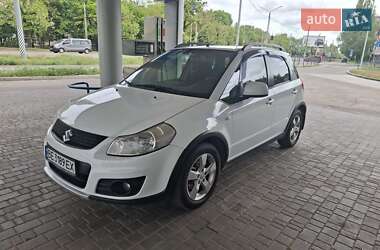 Позашляховик / Кросовер Suzuki SX4 2012 в 
