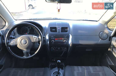 Внедорожник / Кроссовер Suzuki SX4 2011 в 