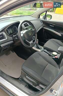 Позашляховик / Кросовер Suzuki SX4 2021 в 