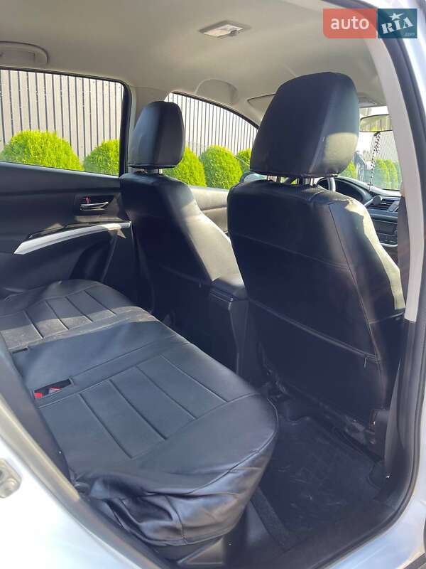 Внедорожник / Кроссовер Suzuki SX4 2020 в Львове