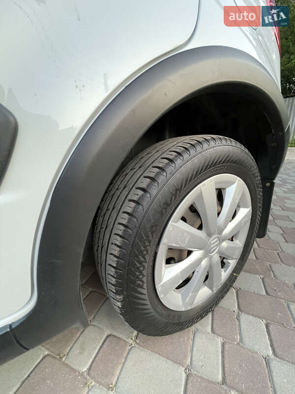 Позашляховик / Кросовер Suzuki SX4 2011 в Харкові