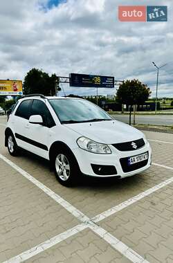 Внедорожник / Кроссовер Suzuki SX4 2011 в Киеве