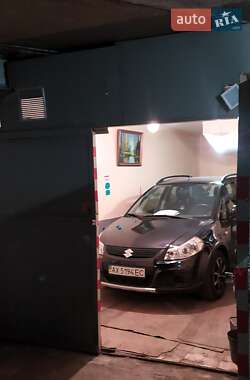 Позашляховик / Кросовер Suzuki SX4 2013 в Харкові