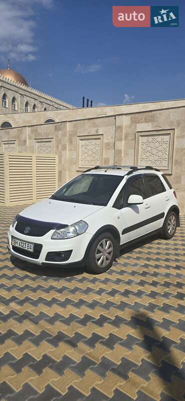 Внедорожник / Кроссовер Suzuki SX4 2013 в 