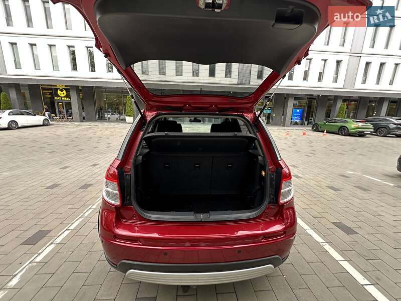 Позашляховик / Кросовер Suzuki SX4 2012 в Дніпрі