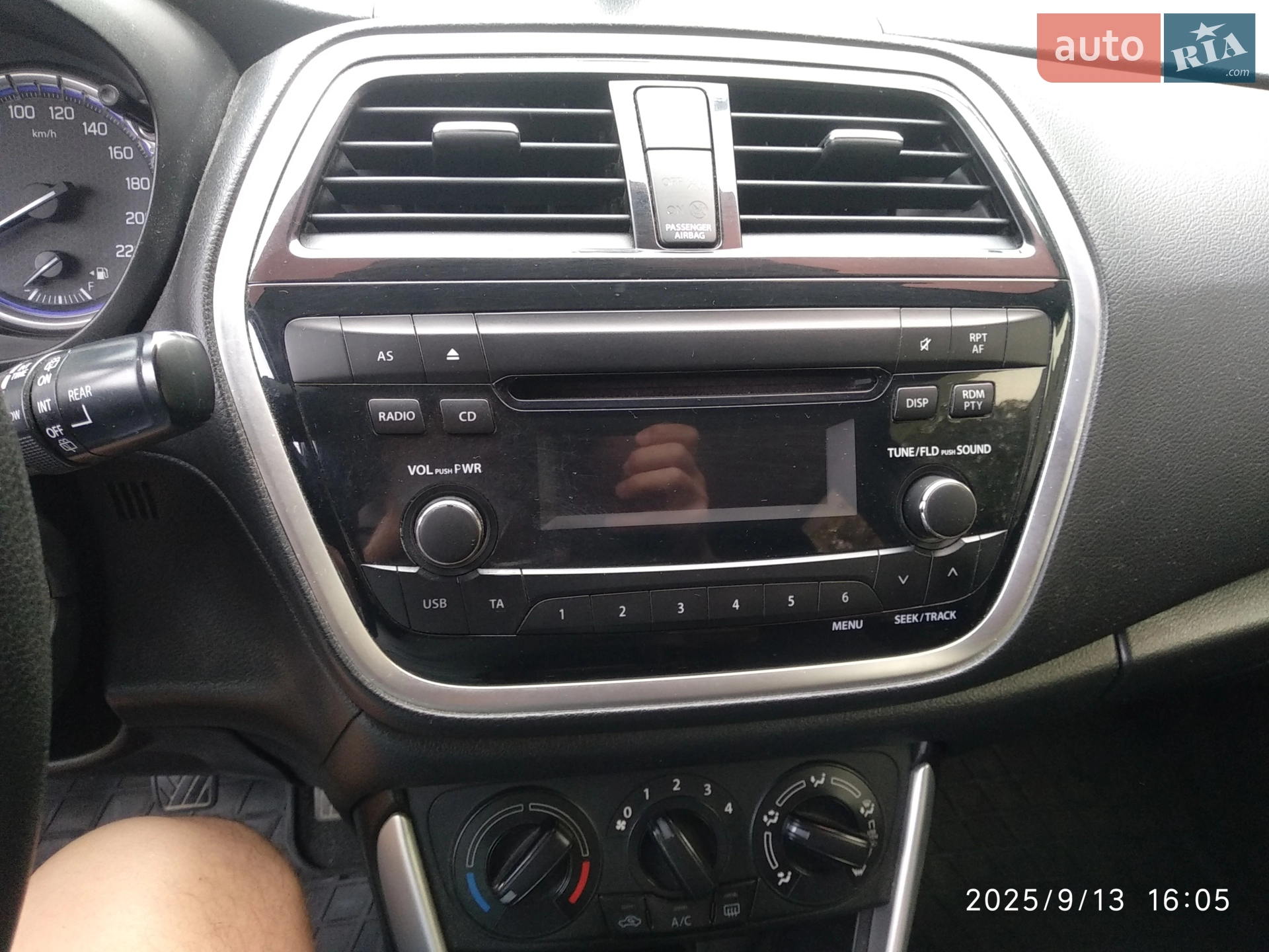 2017 Suzuki SX4 - мініатюра 29