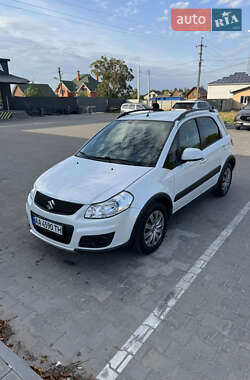 Внедорожник / Кроссовер Suzuki SX4 2014 в Киеве