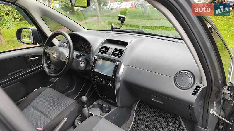 Седан Suzuki SX4 2008 в Львові