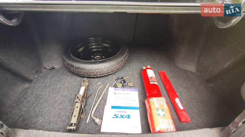 Седан Suzuki SX4 2008 в Львові