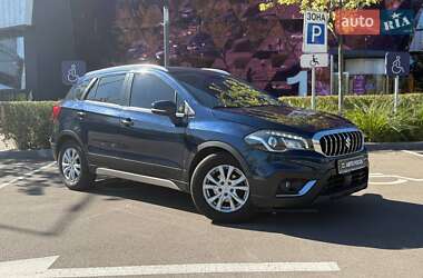 Внедорожник / Кроссовер Suzuki SX4 2019 в Киеве