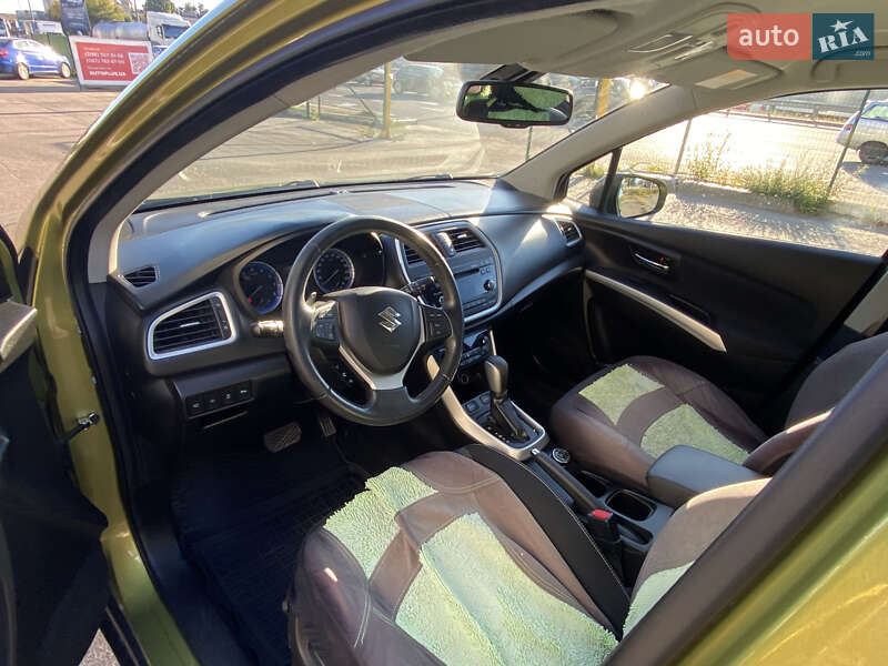 Позашляховик / Кросовер Suzuki SX4 2014 в Києві