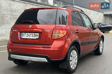 Внедорожник / Кроссовер Suzuki SX4 2012 в 