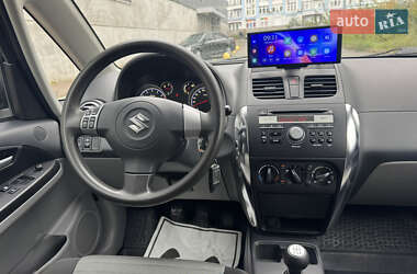 Внедорожник / Кроссовер Suzuki SX4 2012 в 