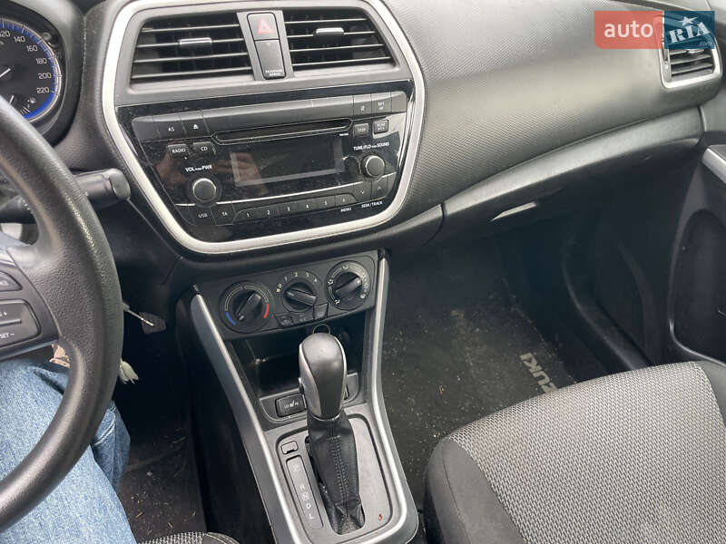 Внедорожник / Кроссовер Suzuki SX4 2016 в Львове