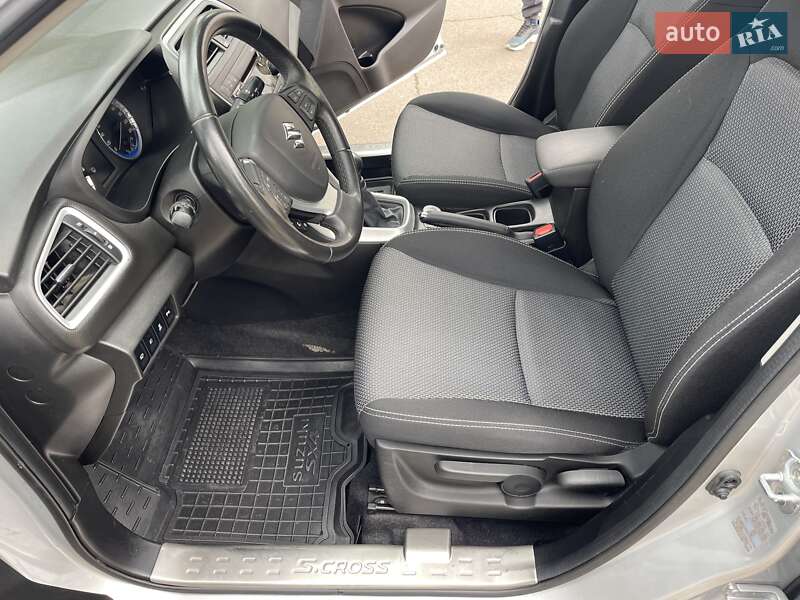 Позашляховик / Кросовер Suzuki SX4 2014 в Миколаєві