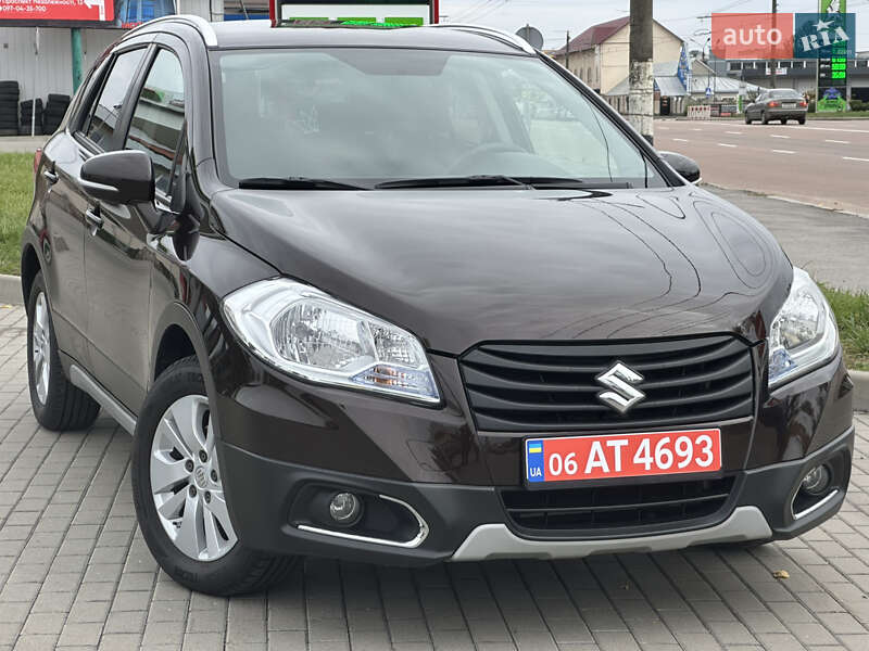 Позашляховик / Кросовер Suzuki SX4 2014 в Житомирі