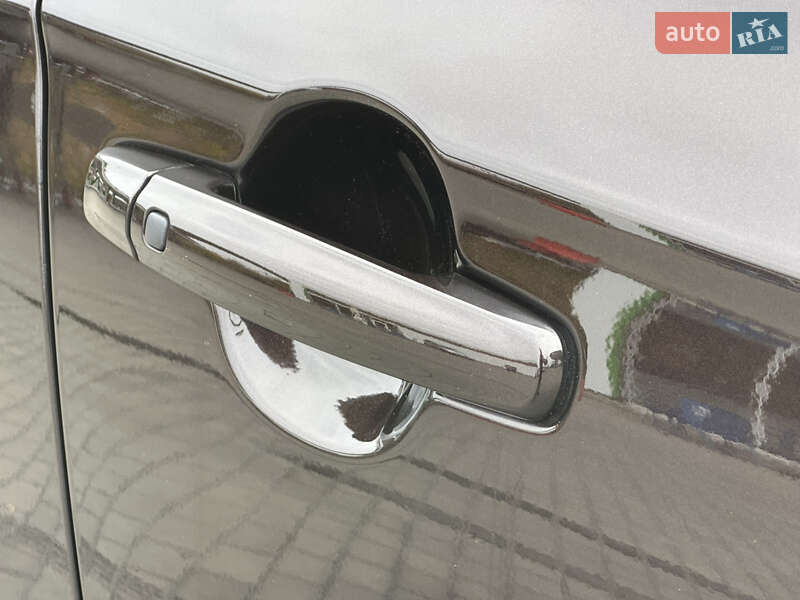 Позашляховик / Кросовер Suzuki SX4 2014 в Житомирі